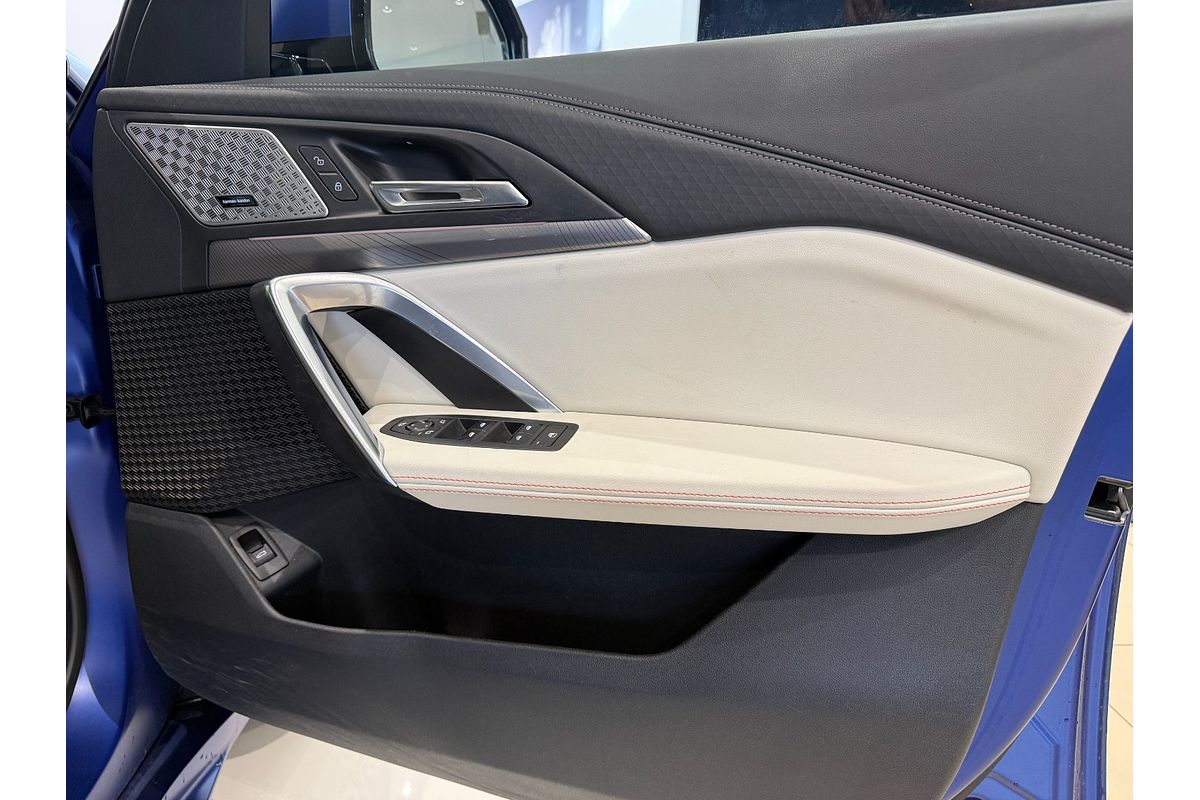 2024 BMW iX2 xDrive30 M Sport U10