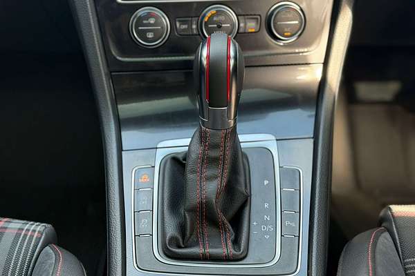 2015 Volkswagen Golf GTI Performance 7
