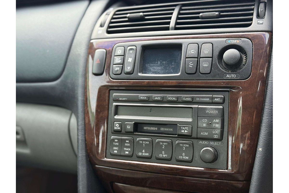 1997 Mitsubishi Verada Xi KE