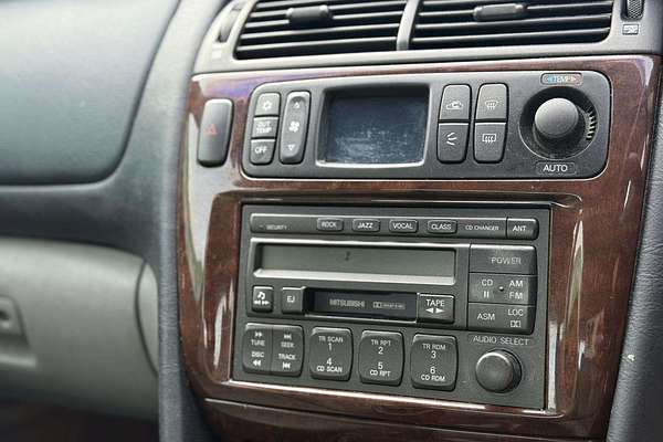 1997 Mitsubishi Verada Xi KE