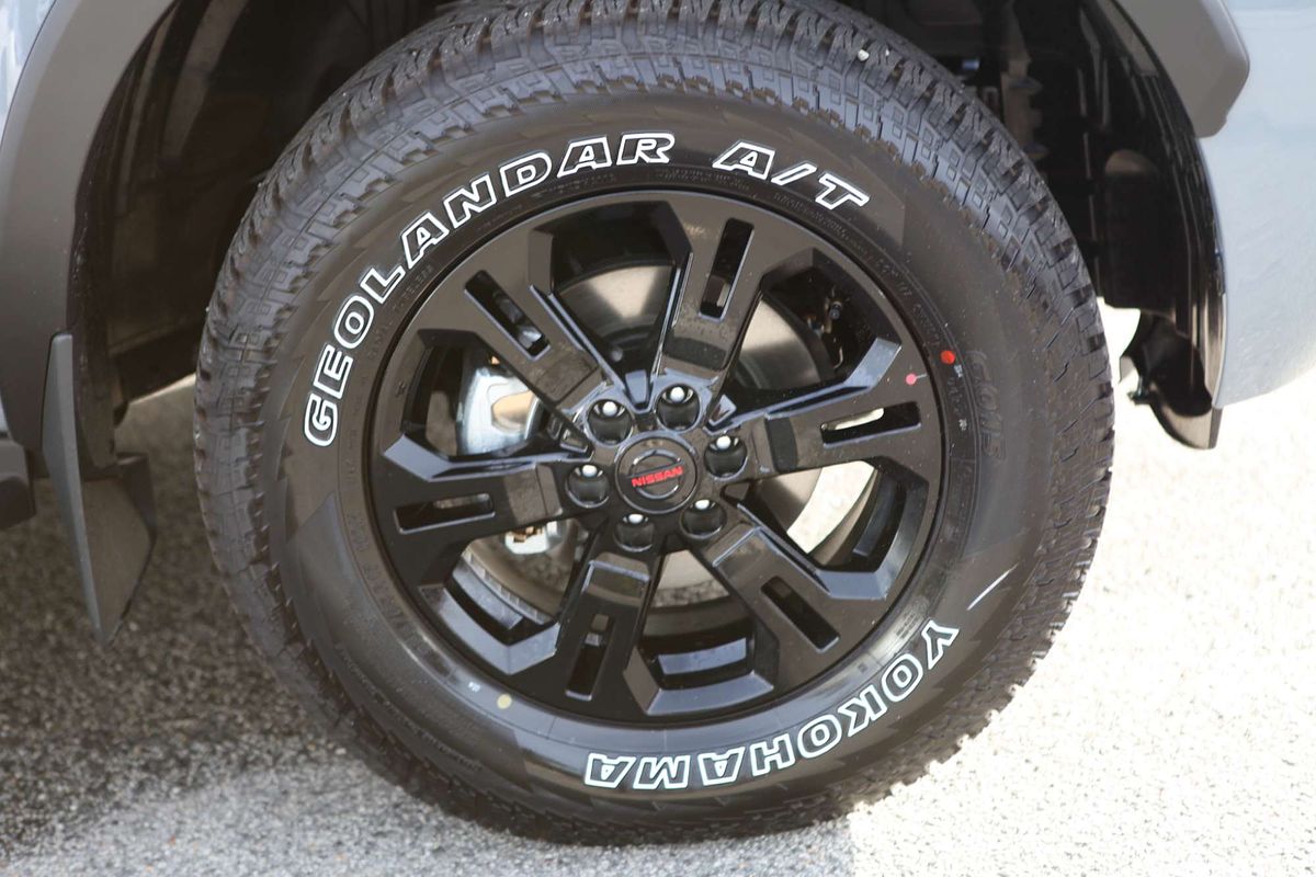 2025 Nissan Navara PRO-4X D23 4X4