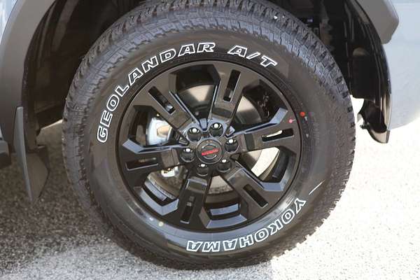 2025 Nissan Navara PRO-4X D23 4X4