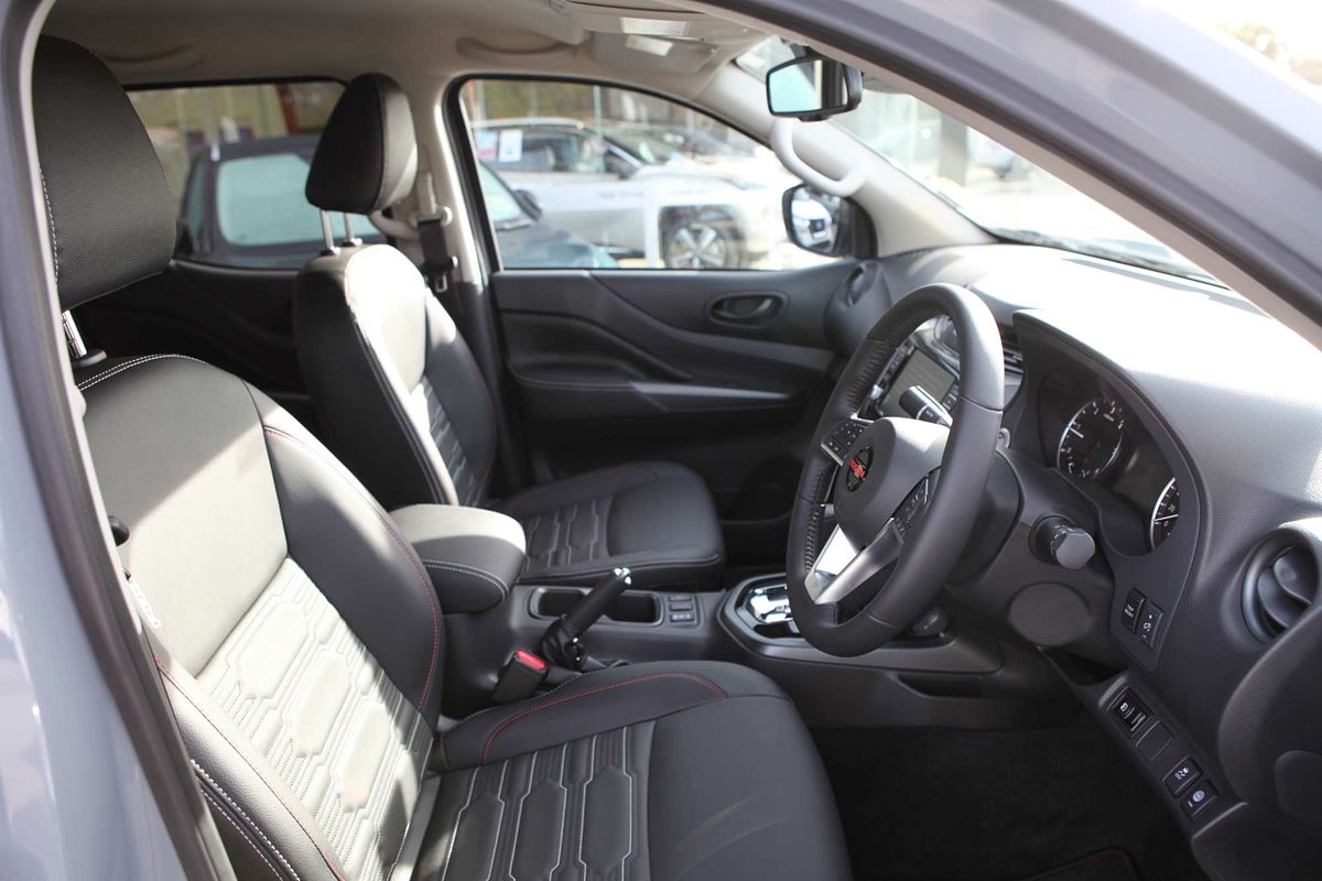 2025 Nissan Navara PRO-4X D23 4X4
