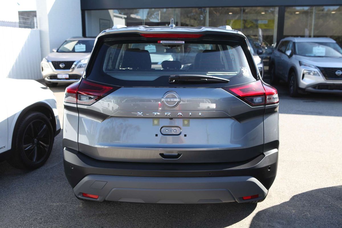 2025 Nissan X-TRAIL ST T33