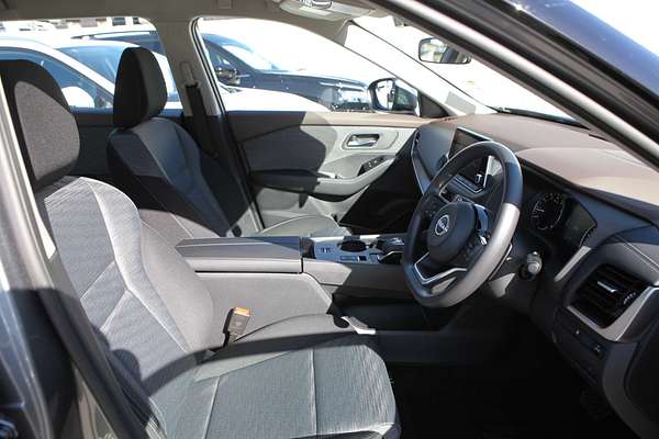 2025 Nissan X-TRAIL ST T33