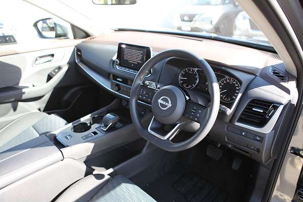 2025 Nissan X-TRAIL ST T33