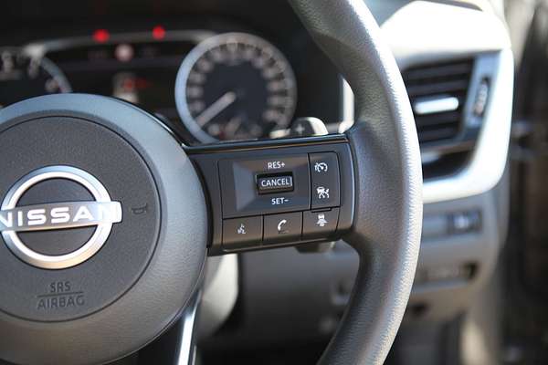 2025 Nissan X-TRAIL ST T33