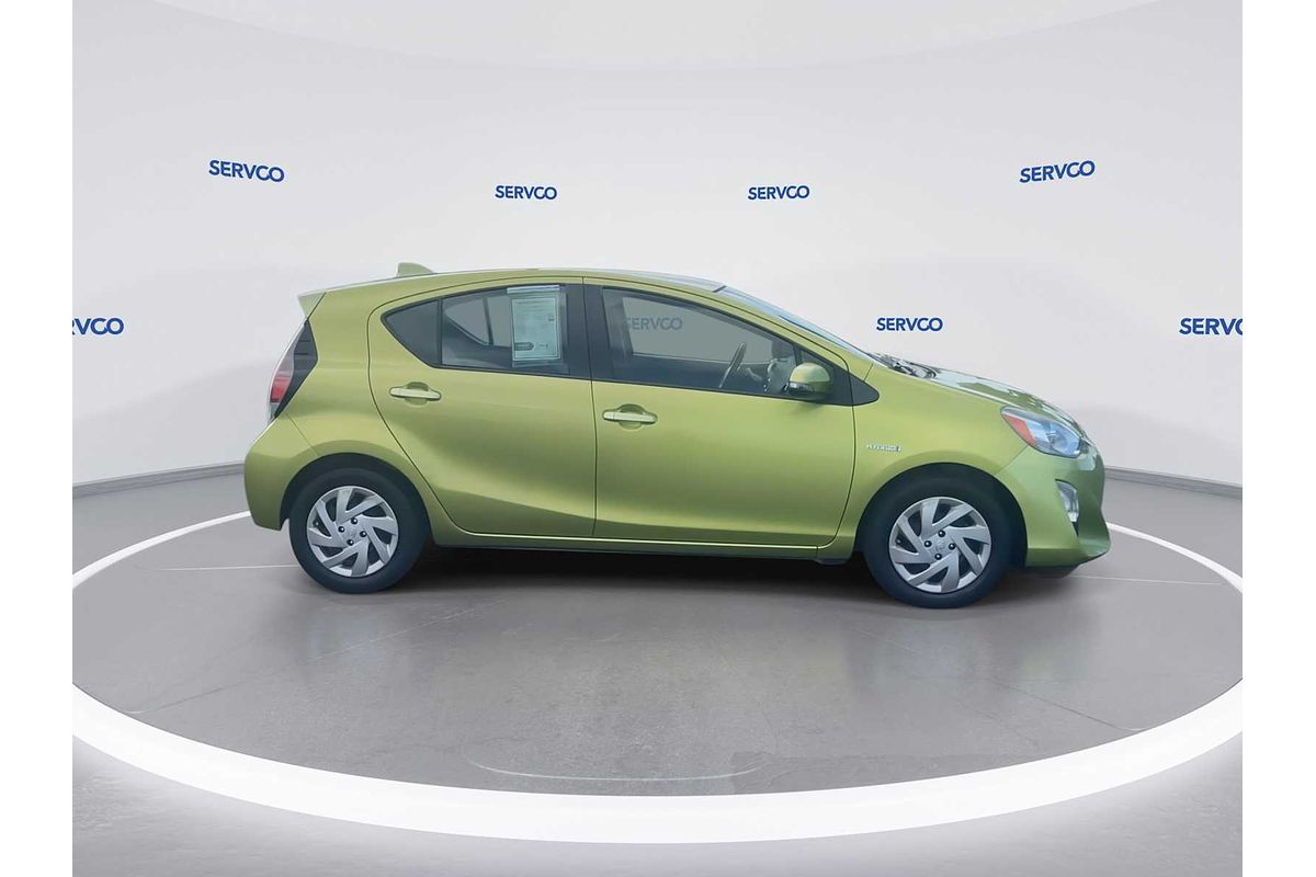2015 Toyota Prius C One