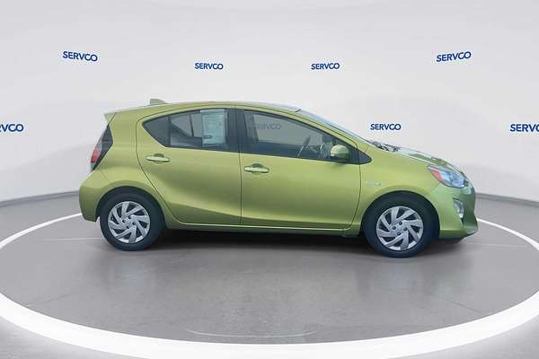 2015 Toyota Prius C One