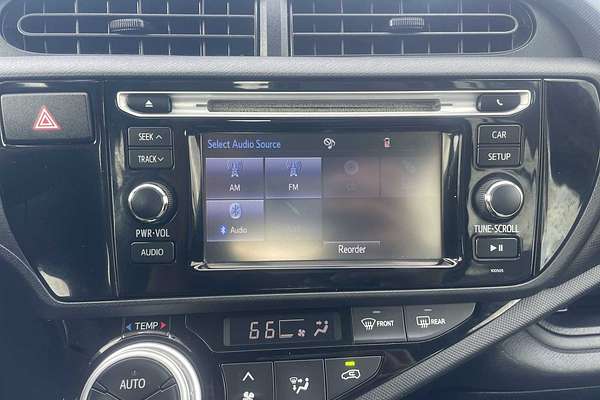 2015 Toyota Prius C One