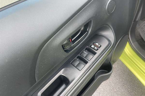 2015 Toyota Prius C One