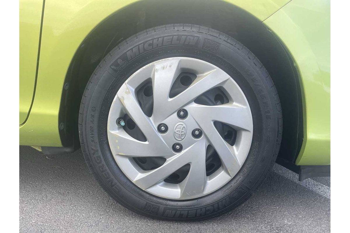 2015 Toyota Prius C One