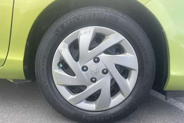 2015 Toyota Prius C One