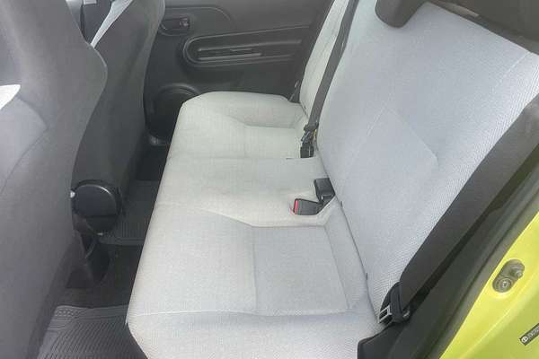 2015 Toyota Prius C One