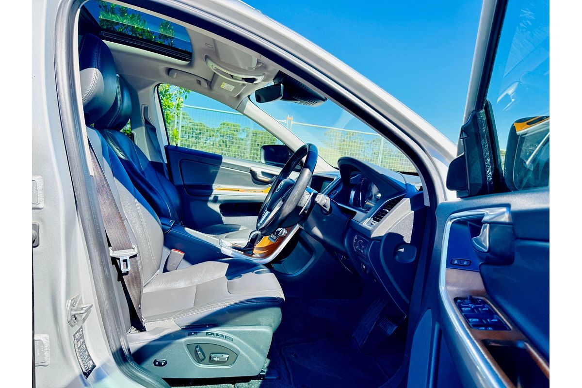 2015 Volvo XC60 T5 Luxury