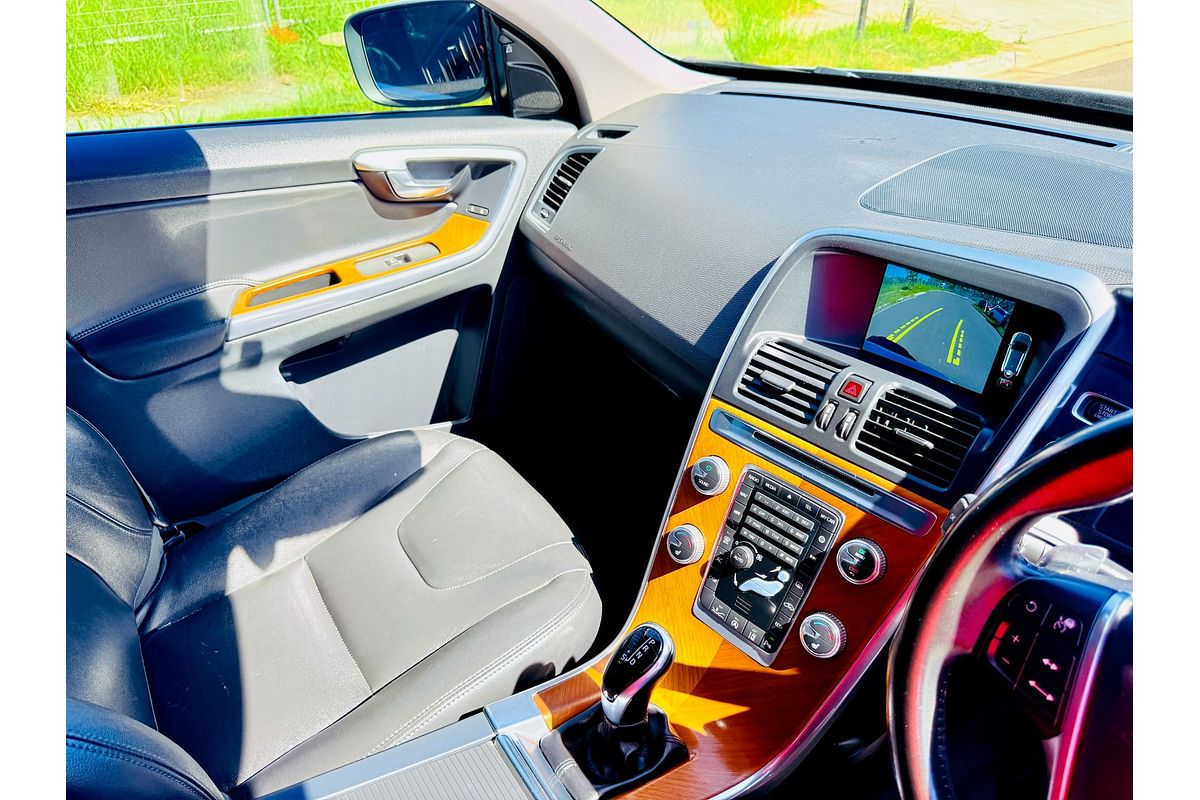 2015 Volvo XC60 T5 Luxury