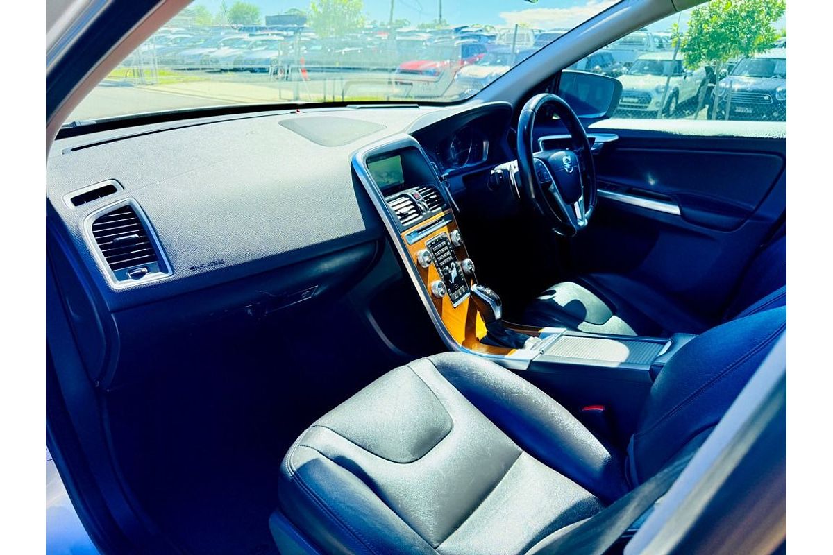2015 Volvo XC60 T5 Luxury