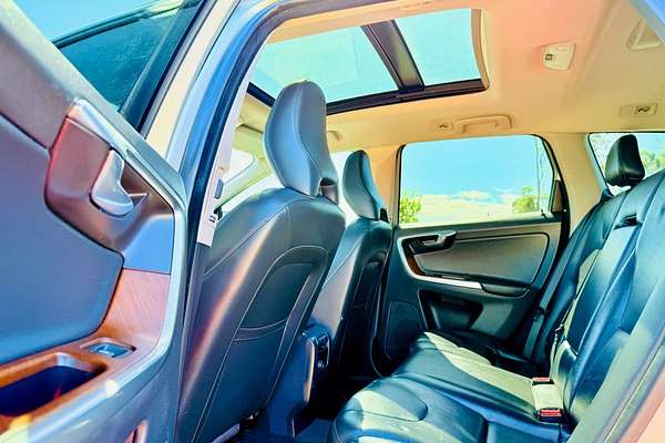 2015 Volvo XC60 T5 Luxury