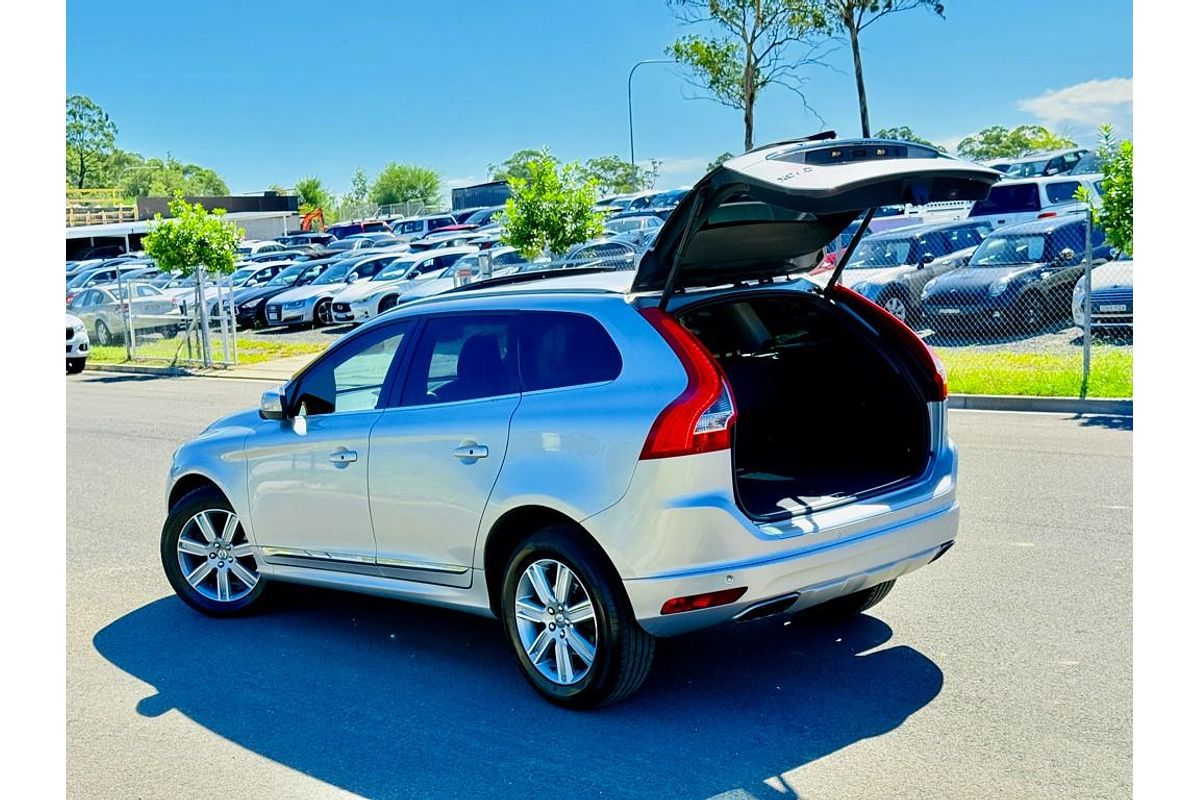 2015 Volvo XC60 T5 Luxury