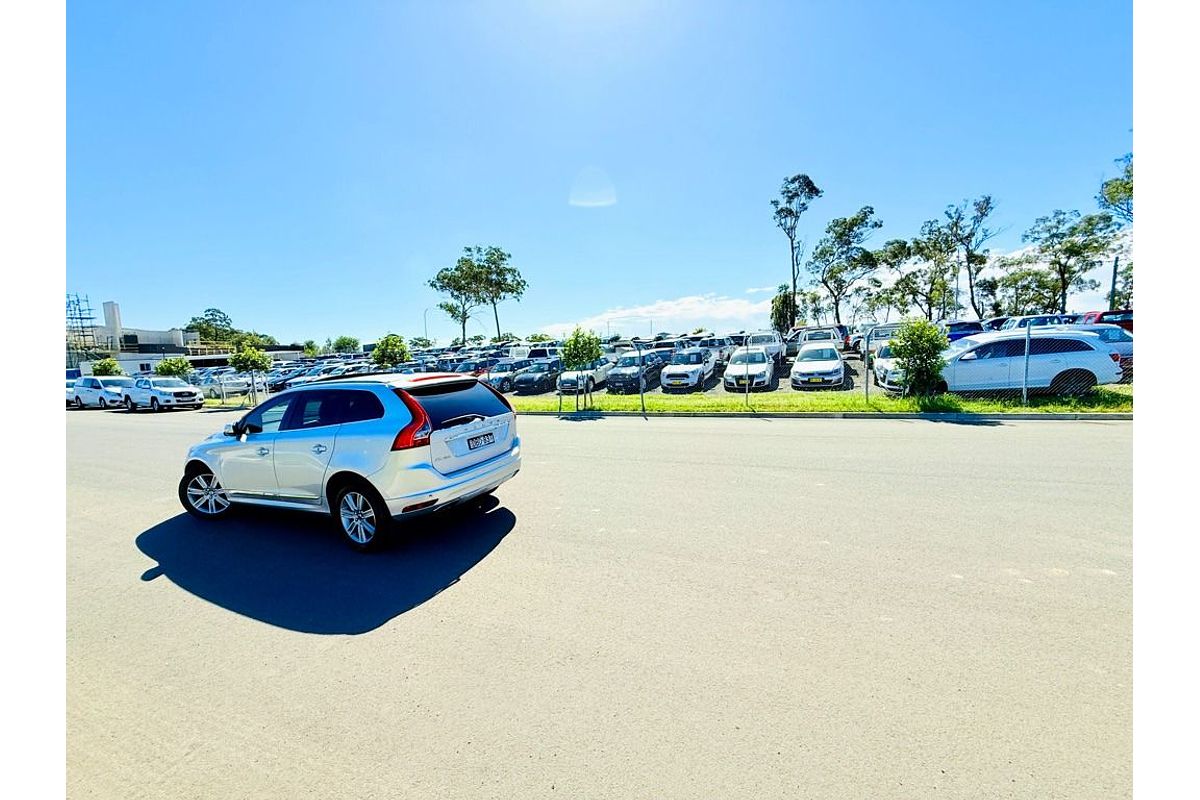 2015 Volvo XC60 T5 Luxury