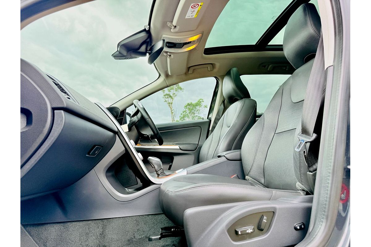 2015 Volvo XC60 D4 Luxury