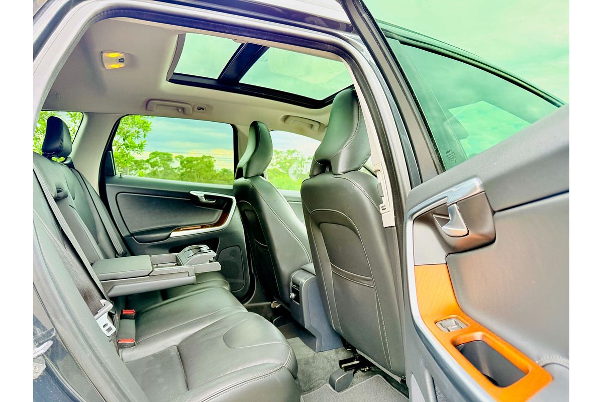 2015 Volvo XC60 D4 Luxury