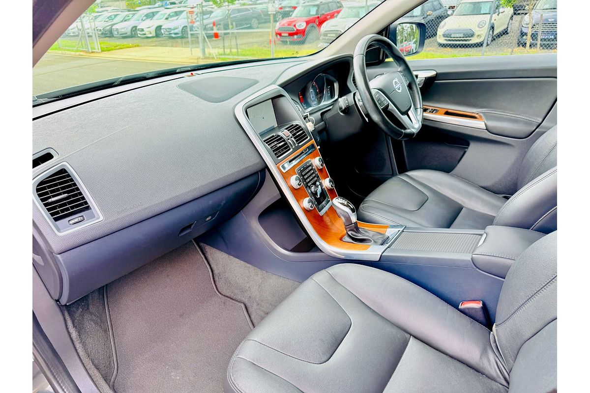 2015 Volvo XC60 D4 Luxury
