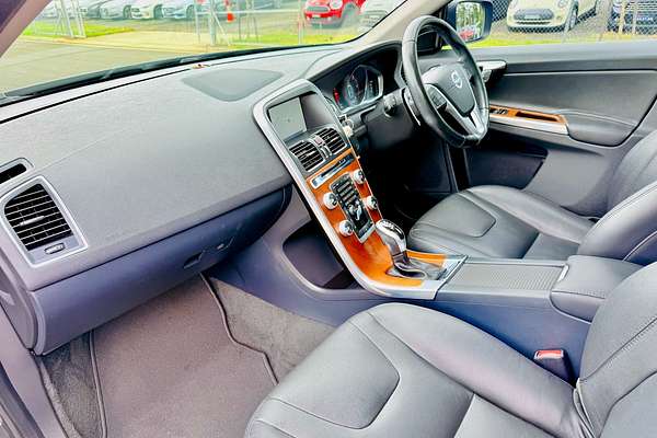 2015 Volvo XC60 D4 Luxury