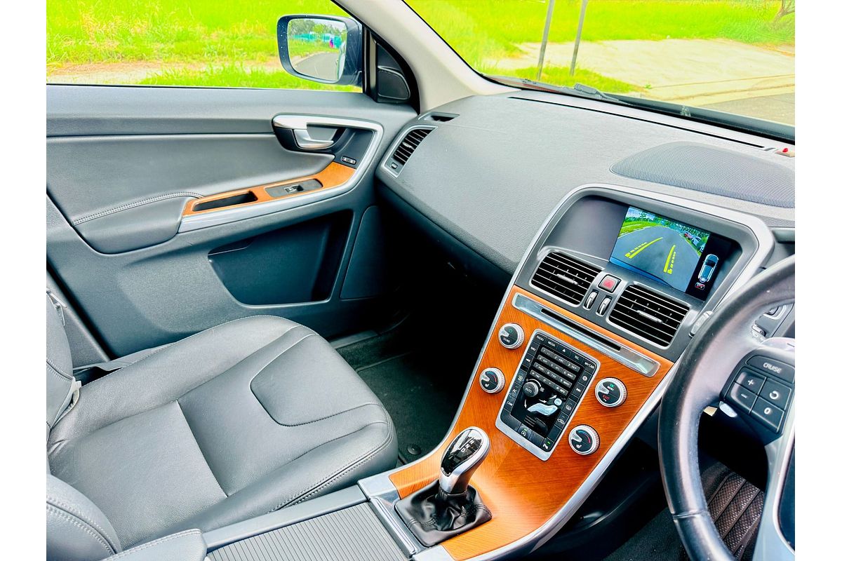 2015 Volvo XC60 D4 Luxury