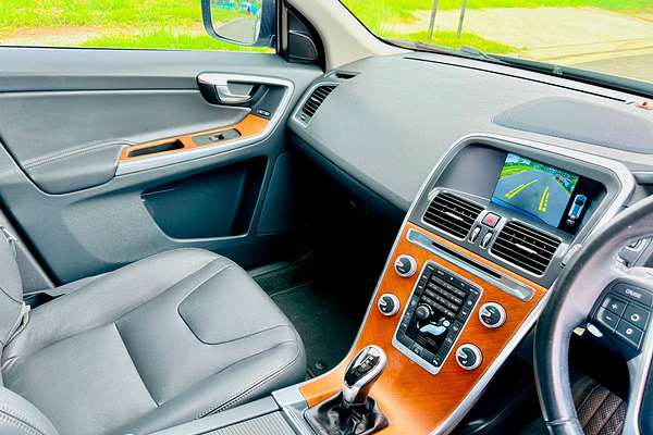 2015 Volvo XC60 D4 Luxury