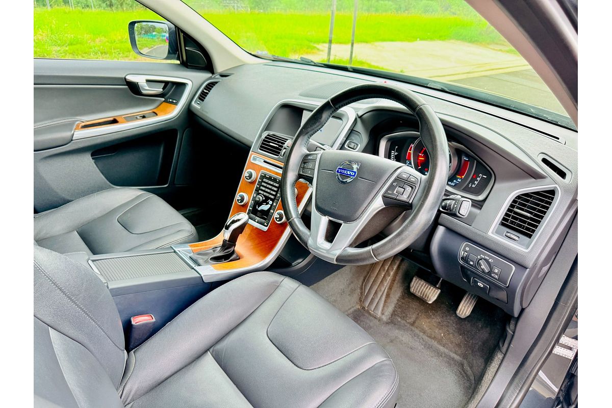2015 Volvo XC60 D4 Luxury