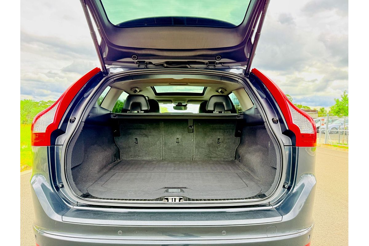 2015 Volvo XC60 D4 Luxury