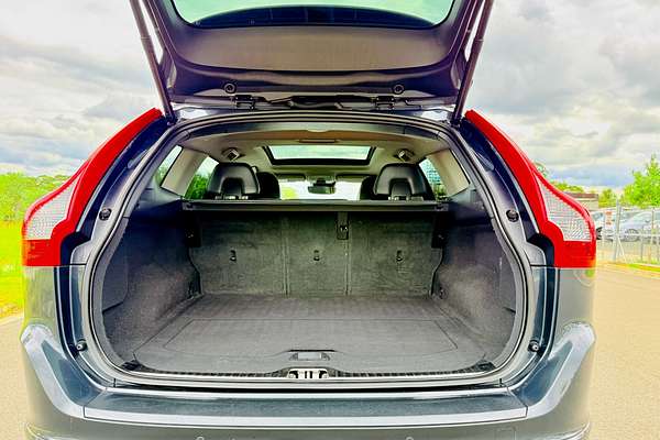 2015 Volvo XC60 D4 Luxury
