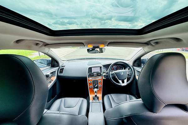 2015 Volvo XC60 D4 Luxury
