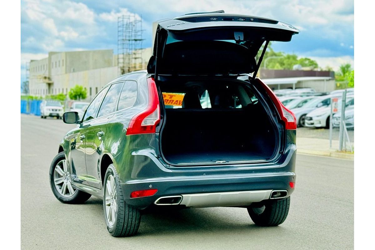 2015 Volvo XC60 D4 Luxury