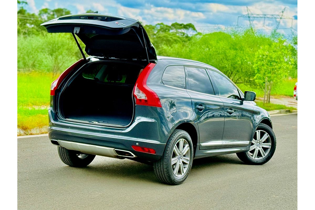 2015 Volvo XC60 D4 Luxury