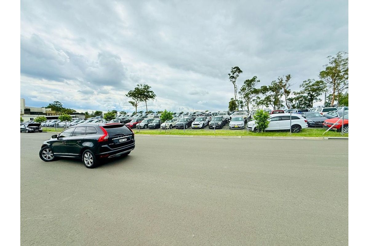2015 Volvo XC60 D4 Luxury