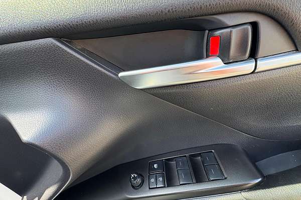 2021 Toyota Camry Ascent AXVH70R