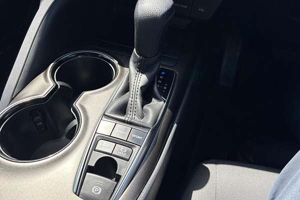 2021 Toyota Camry Ascent AXVH70R