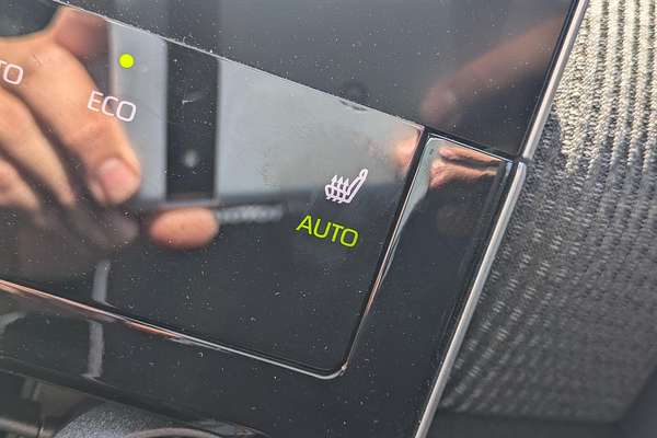 2023 Toyota bZ4X XEAM10R