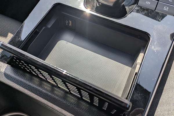 2023 Toyota bZ4X XEAM10R