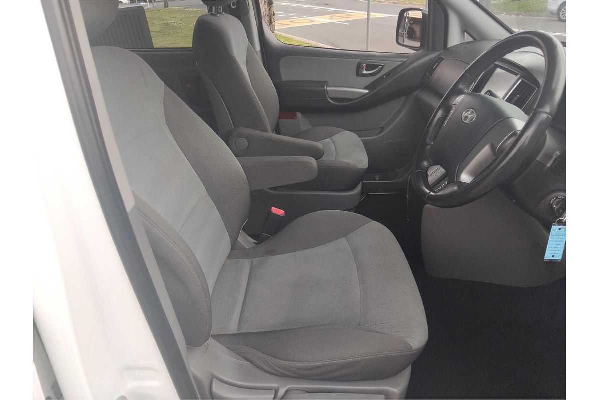 2016 Hyundai iMax TQ3-W Series II
