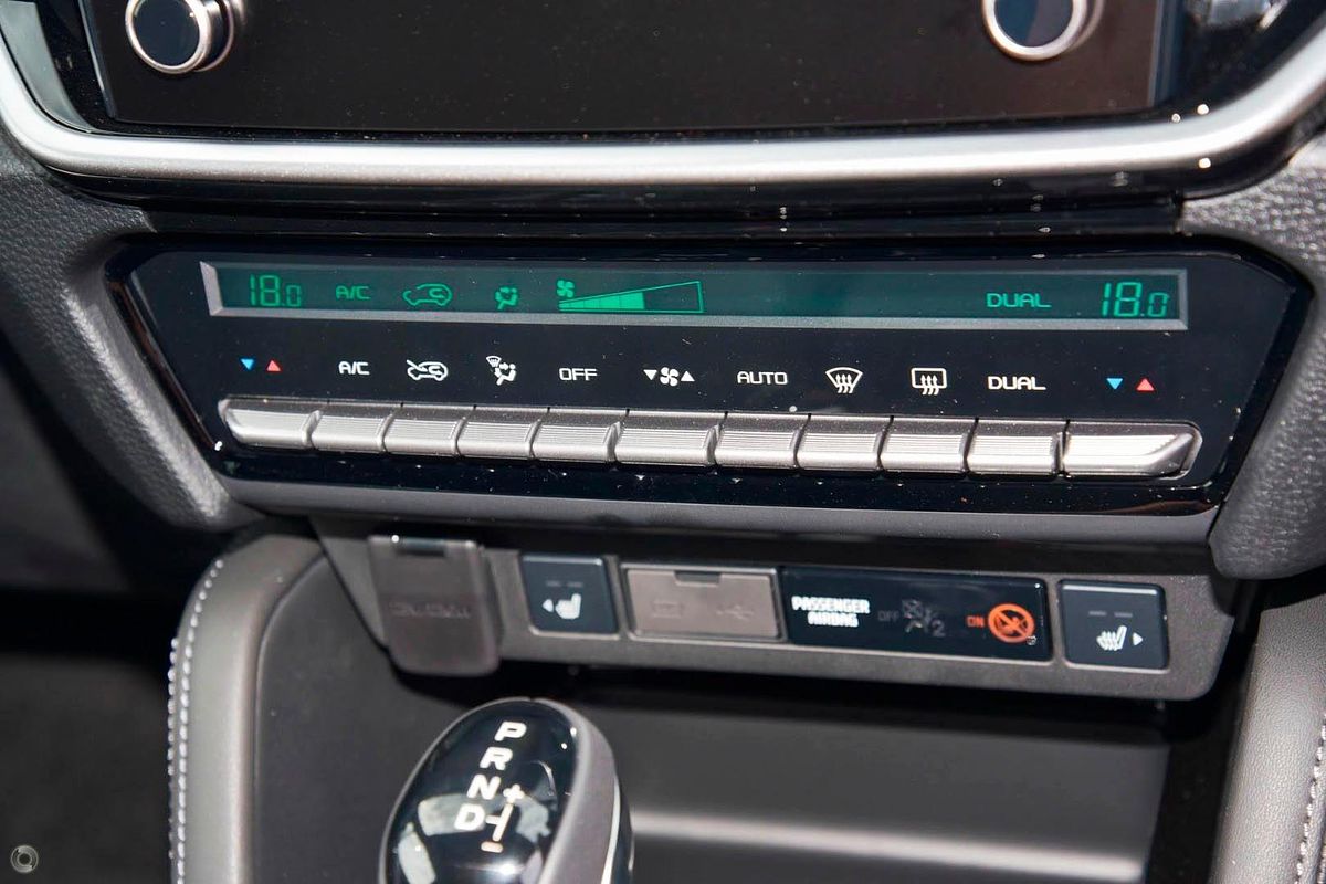 2025 Isuzu MU-X X-TERRAIN