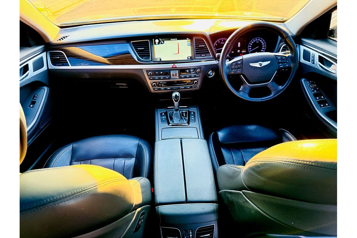 2015 Hyundai Genesis (ULTIMATE PACK) DH
