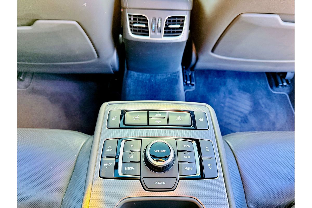 2015 Hyundai Genesis (ULTIMATE PACK) DH