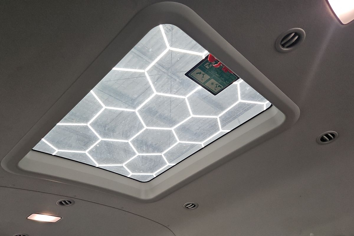 2019 Toyota Hiace Commuter GDH322R ELWB High Roof