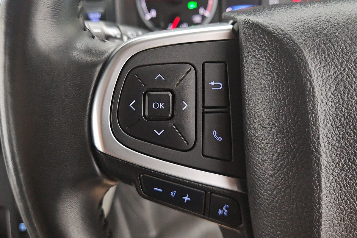 2019 Toyota Hiace Commuter GDH322R ELWB High Roof