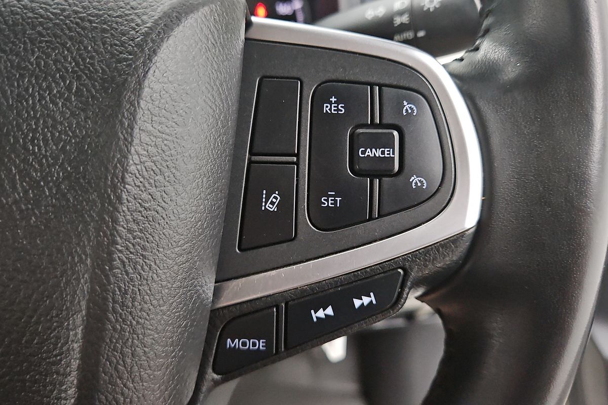 2019 Toyota Hiace Commuter GDH322R ELWB High Roof