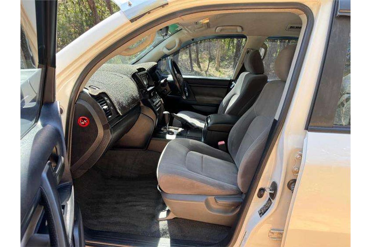 2010 Toyota Landcruiser GXL VDJ200R