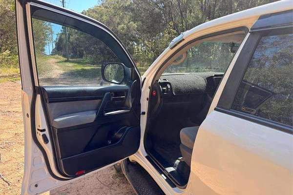 2010 Toyota Landcruiser GXL VDJ200R